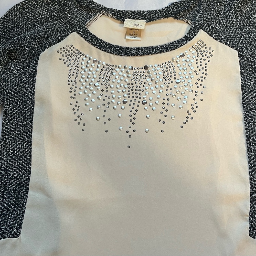 Daytrip Black and Cream Embellished Long Sleeve Top Sz Sm. Like New Condition - Picture 5 of 8